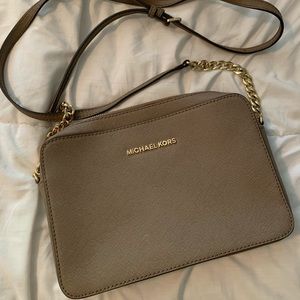 Michael Kors Jet Set Leather Crossbody Purse